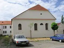 Východní strana synagogy