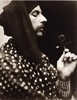 Portrét Williama Swindena Barbera ve středověkém kostýmu