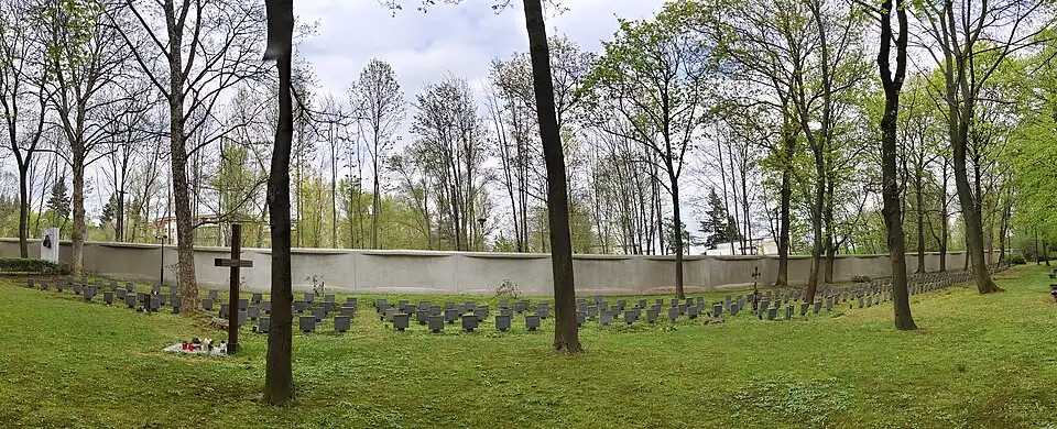 Panoramatický pohled na celý prostor čestného pohřebiště III. odboje (2025)