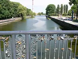 Danė (proti proudu) z mostu Biržos v Klaipėdě