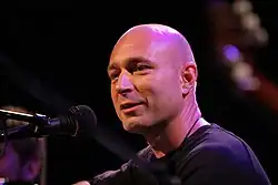 Daniel Landa na koncertě v divadle Kalich v Praze v roce 2007