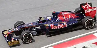 Daniel Ricciardo řídící vůz STR7 při Grand Prix Malajsie 2012.