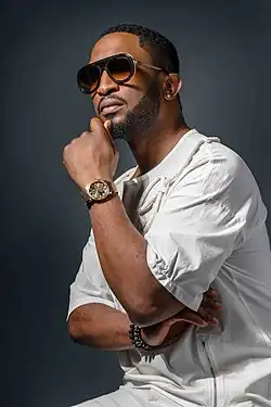 Nigerijský hudebník Dare Art Alade, 2020