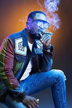 Nigerijský hudebník Dare Art Alade, 2020