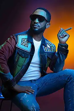 Nigerijský hudebník Dare Art Alade, 2020