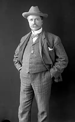 David Francis Barry (1. ledna 1900)