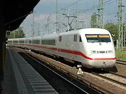 Jednotka ICE 2 v Berlíně-Grunewaldu