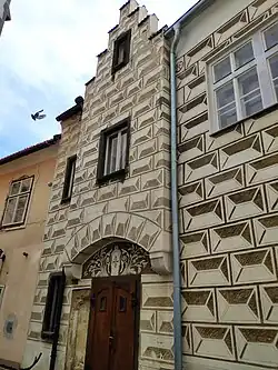 Děkanská č.p. 32, vstupní průčelí