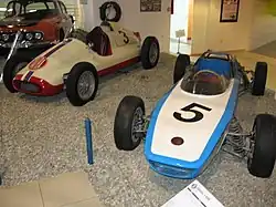 Tatra Delfín a Tatra 607 Monopost