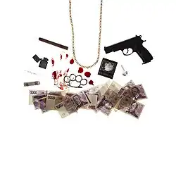 Gangster ze série Urban Still Lifes, 2013