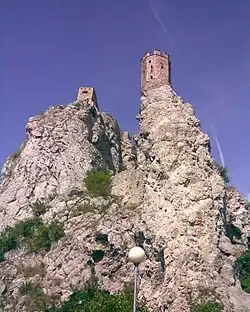 Devínsky hrad a jeho Panenská věž
