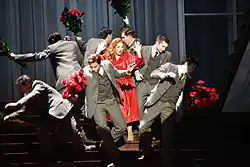 Snímek z inscenace Mrtvého města ve Štýrském Hradci 2015