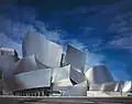 Koncertní hala Walta Disneyho v Los Angeles, Frank Gehry