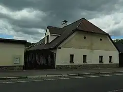 Dlouhá Ves, dvojdům čp.219 a 241.jpg