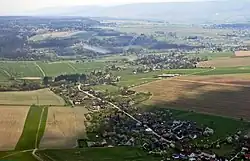 Letecký pohled (Roveň a Jahodov v pozadí)