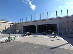 Pražský portál před dokončením