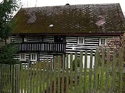 Dobřeň, venkovský dům čp.4.jpg