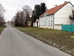 Hlavní ulice v centru obce