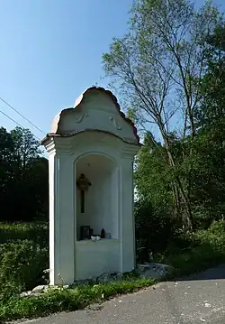 Výklenková kaple v Dobročkově