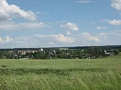 Pohled na obec od Kamenné