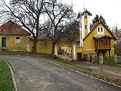 Dobrovíz, usedlost čp.1.jpg