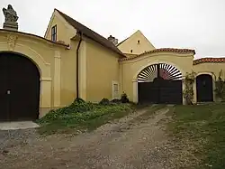 Dobrovíz, usedlost čp.15.jpg