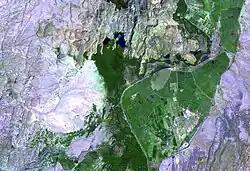 Sopka Dofen na snímku družice Landsat 7 z roku 1999