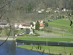 Pohled z levého břehu Vltavy