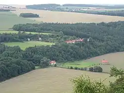 Dolany z vyhlídky od Chlumu