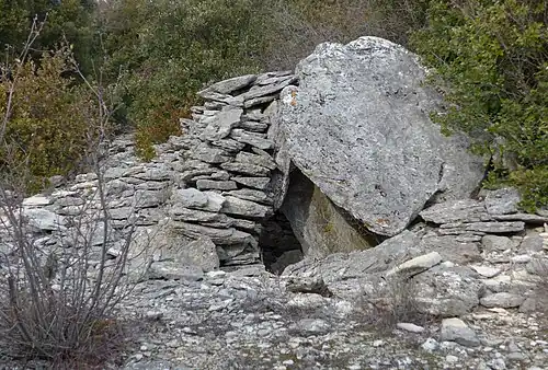 Dolmen du Bois des Géantes no. 6