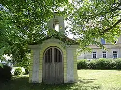 Dolní Beřkovice - kaplička pod zámkem (3).jpg