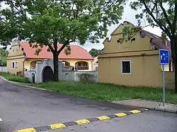 Dolní Chabry, Knorův statek (03).jpg