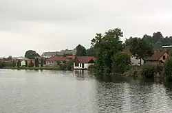 Pohled přes Dolnolibochovský rybník