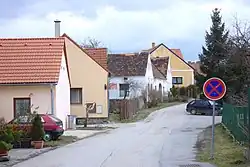 Celkový pohled na Dolní Třebonín od severu