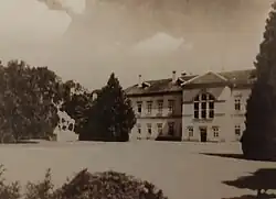 Západní průčelí