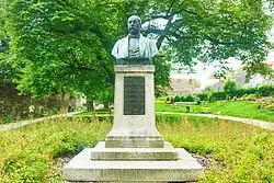 Domažlice pomník MUDr. Antonína Steidla květen 2024.jpg