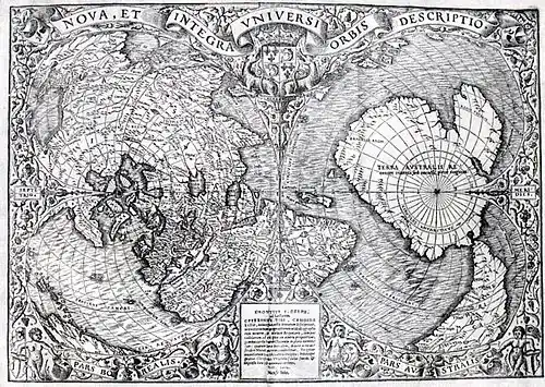 Oronce Fine: dvojitá mapa světa ve tvaru srdce nejprve 1531. Na této mapě je západní moře poprvé označeno jako Mare Magellanicum a je označen Magellanský průliv.