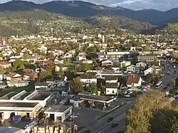 Výhled na Schoren z budovy Panoramahaus