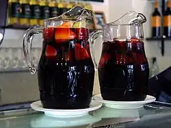 Džbány se sangrií