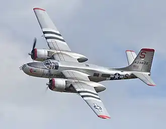 Zachovaný Douglas A-26 Invader za letu