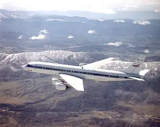 DC-8-72 jako létající laboratoř NASA s motory CFM56