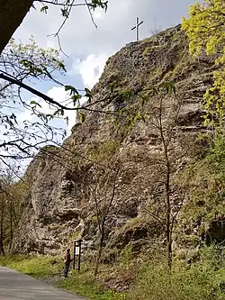 Celkový pohled ze silničky Prokopským údolím