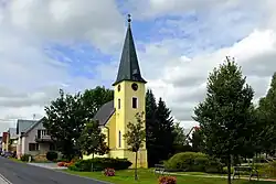 Náves s kostelem svatého Josefa