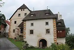 Vstupní část tvrze Drslavice