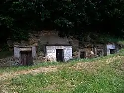 Sklípky č. 4 až č. 8 v Sadové ulici v Dubé na Českolipsku