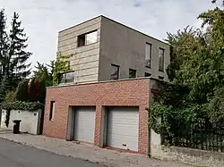 Dům včetně dvojgaráže