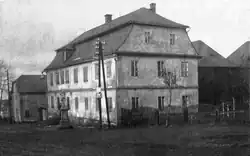 Pohled na dům z Alleestrasse (kolem roku 1913)