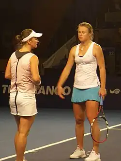 M. Korytcevová (vlevo) s Věrou Duševinovou