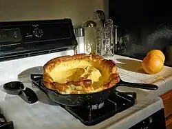 Dutch baby po vytažení z trouby