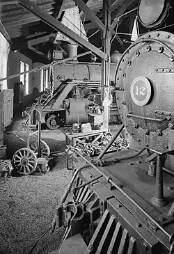 EBT SL12 v lokomotivním depu s točnou